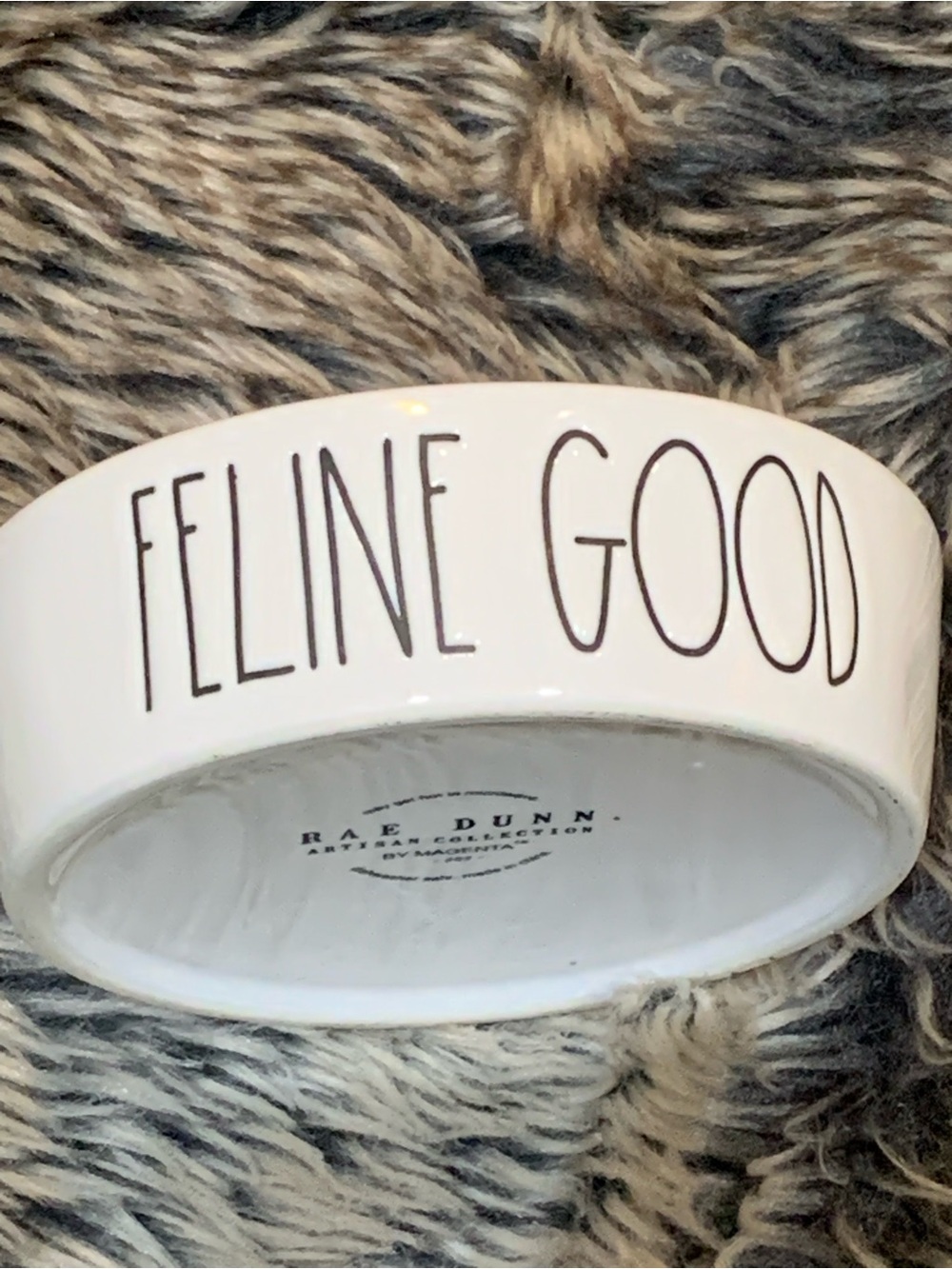 Rae Dunn Feline good Cat food dish!